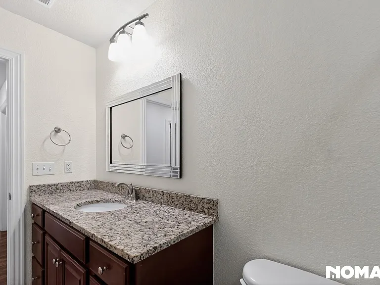 2088 E Custer Ln — Photo 27
