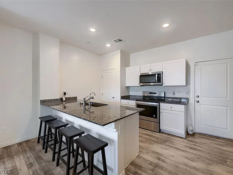 4277 Venus Falls Ave — Photo 8