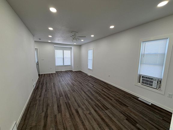 4th image of 809 6th St