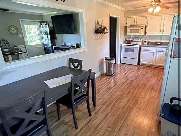 4th image of 238 Randall Dr