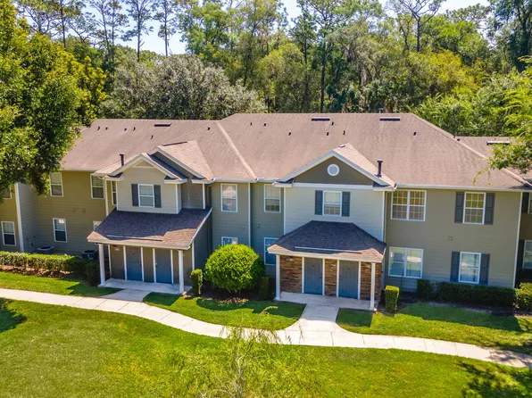 Spring Lake Cove Apartments