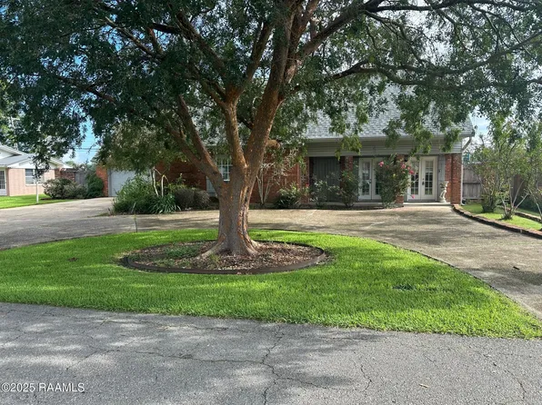 104 W Saint Mary St, Abbeville, LA 70510