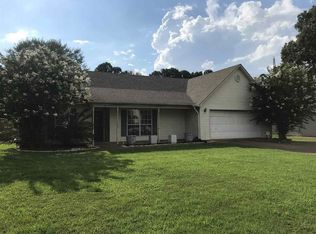 35 Glenhurst Dr, Jackson, TN 38305