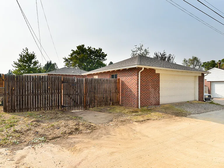 3208 Niagara St — Photo 34