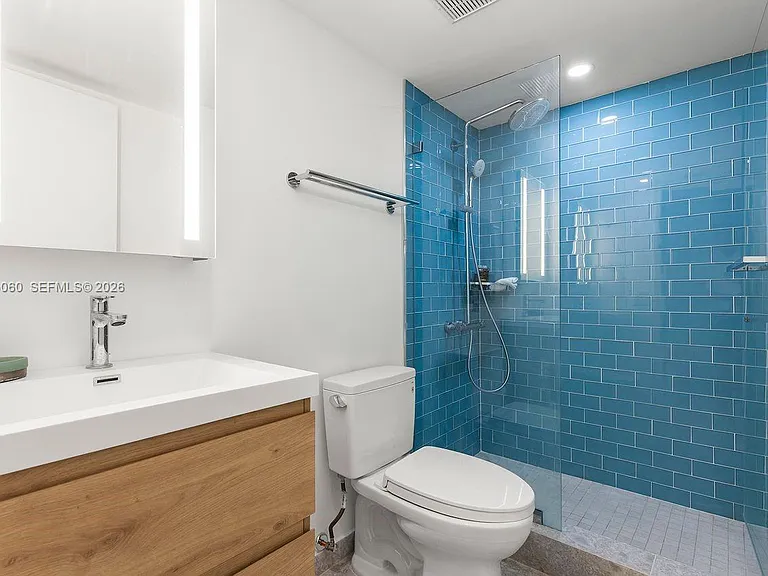 6767 Collins Ave #1905 — Photo 8