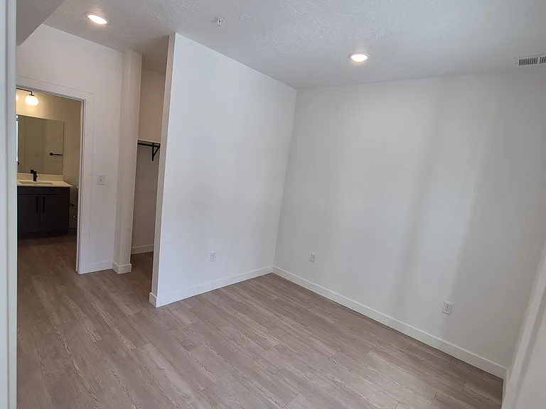 Promontory Place — Photo 22