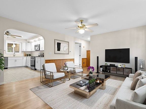 4th image of 181 Pilgrim Rd #2