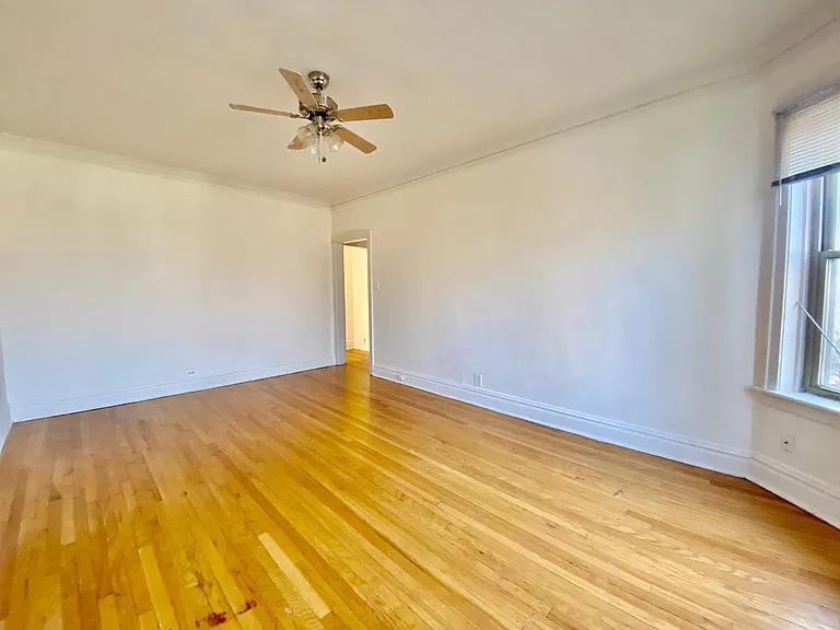 4805 1/2 N Hermitage Ave #3E — Photo 3