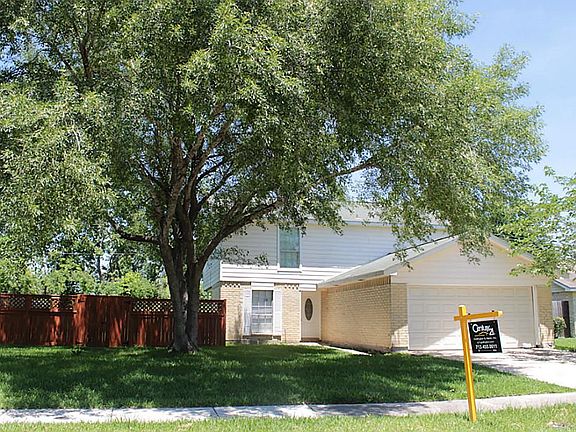 2nd image of 3208 Sandpiper Dr