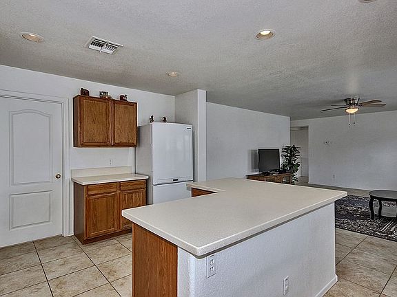 4th image of 4498 E Whitehall Dr