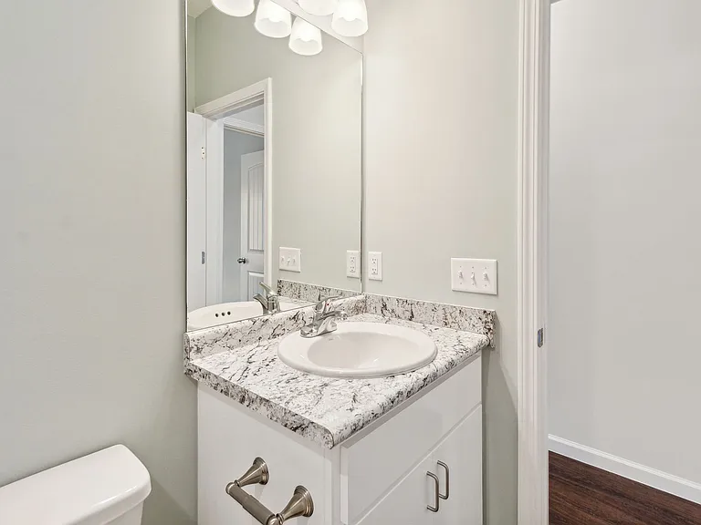 905 Olmstead Ave — Photo 37