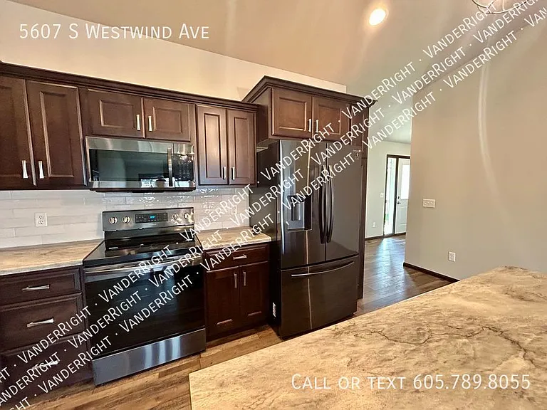 5607 S Westwind Ave — Photo 5