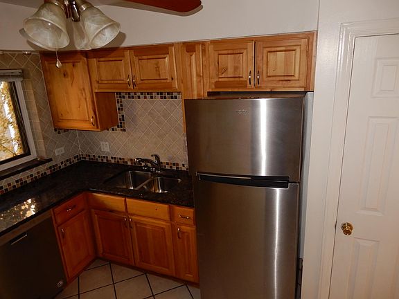 3rd image of 1526 N Harlem Ave APT 2E