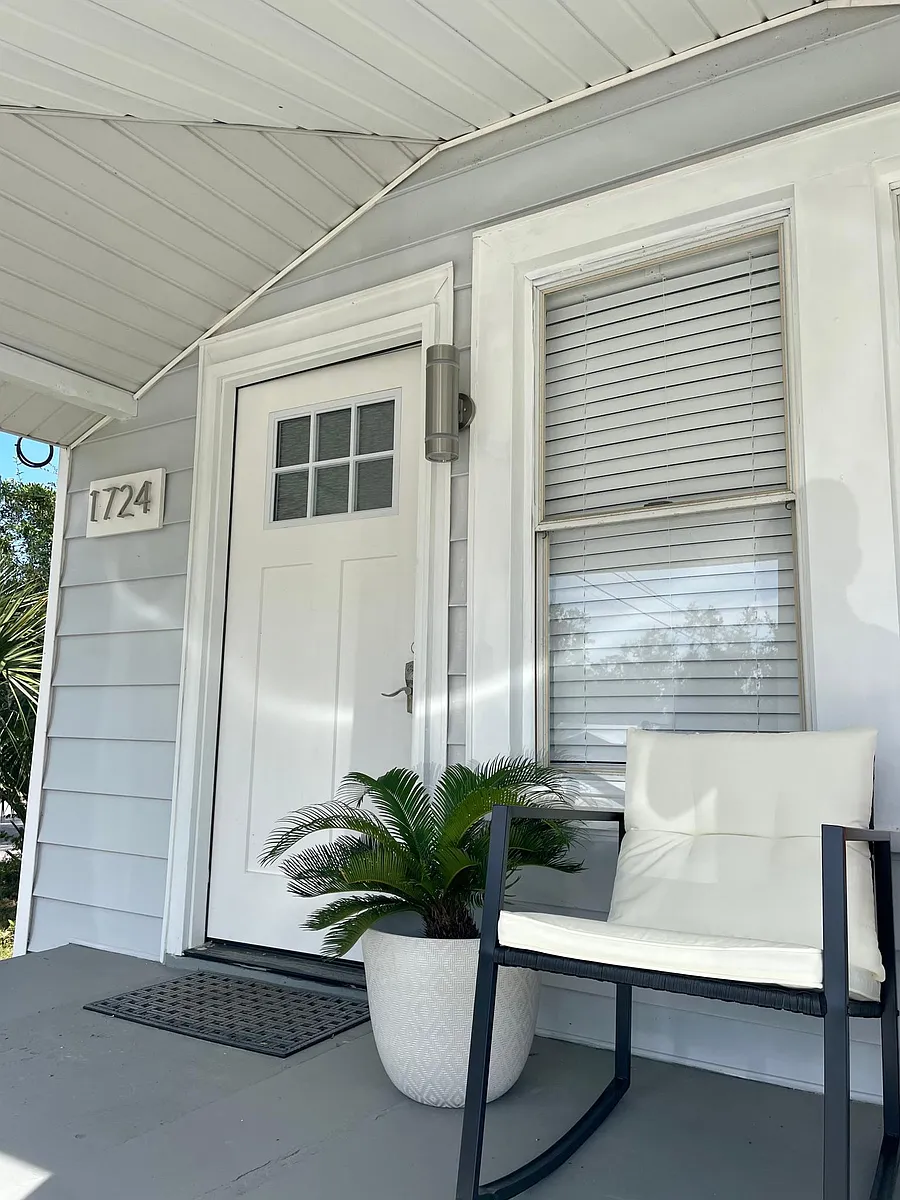 Building Photo - 1724 W Intendencia St #1
