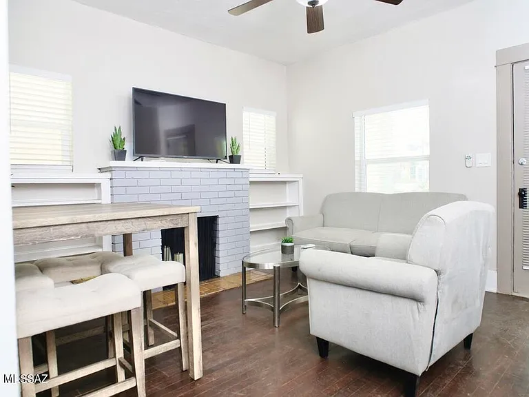 12 E University Blvd #12 — Photo 9