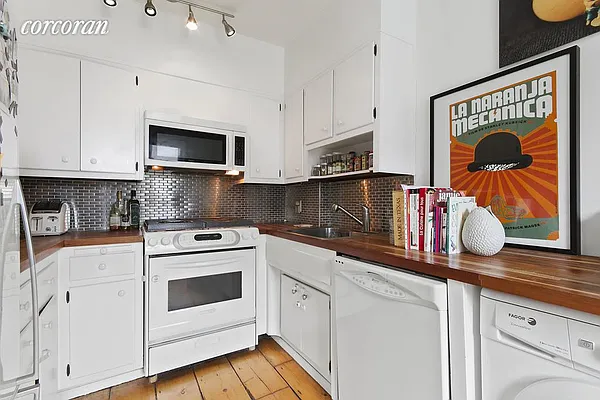 Rented by Corcoran | media 6