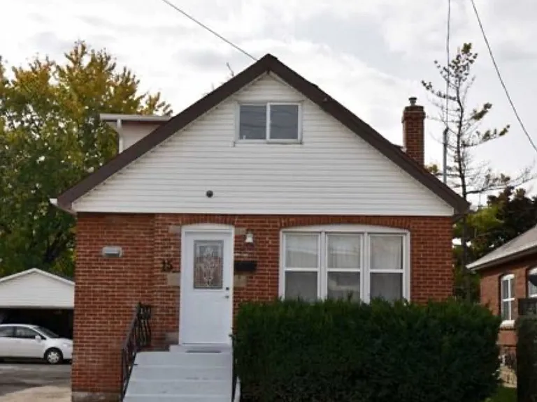 15 Fennell Ave W #2 — Photo 4