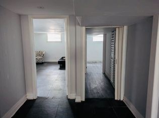 3615 Anniversary Rd #2, Mississauga, ON L5C2G2