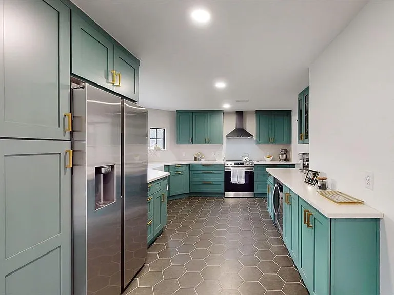 Full functional kitchen with working appliances.