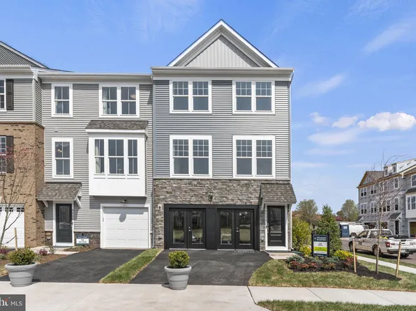 10606 Sheffield Glen Ln, Manassas, VA 20112