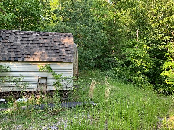 4th image of 740 Richards Ln