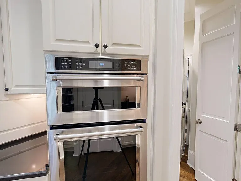 1296 W Wesley Rd NW — Photo 38