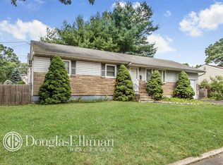 278 Lafayette Rd, West Babylon, NY 11704