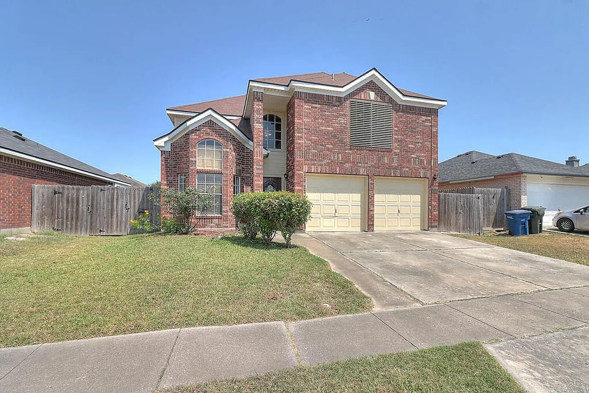 Building Photo - 7846 Falcon Dr