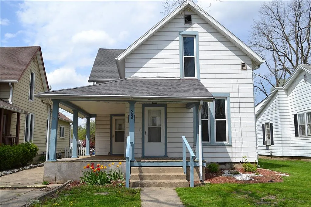506 E College St photo 1