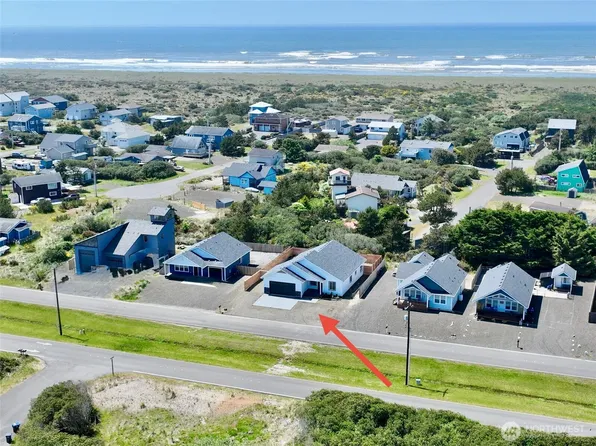 917 Ocean Shores Blvd Boulevard SW, Ocean Shores, WA 98569