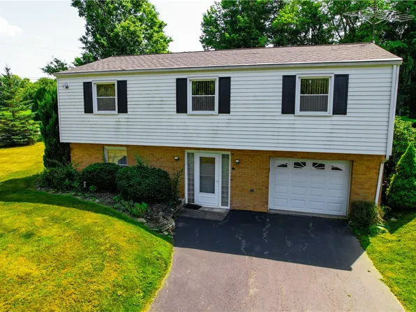 130 Country Club Rd, Butler, PA 16002