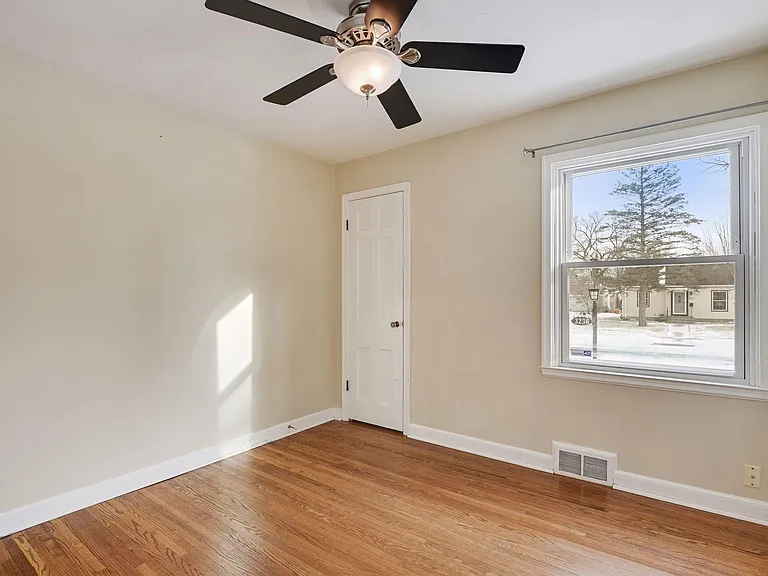 3236 Idaho Ave S — Photo 9