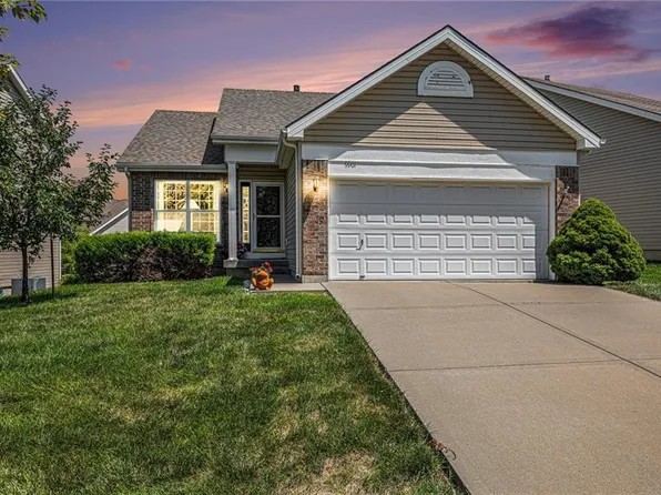 9901 N Oxford Ct, Kansas City, MO 64157