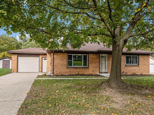 1611 Lockhart Dr NW, Grand Rapids, MI 49504