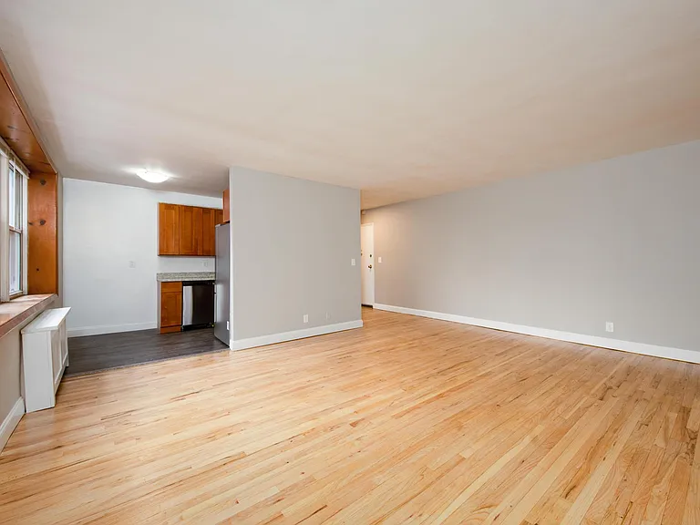 1133 Midland Ave #5A — Photo 12