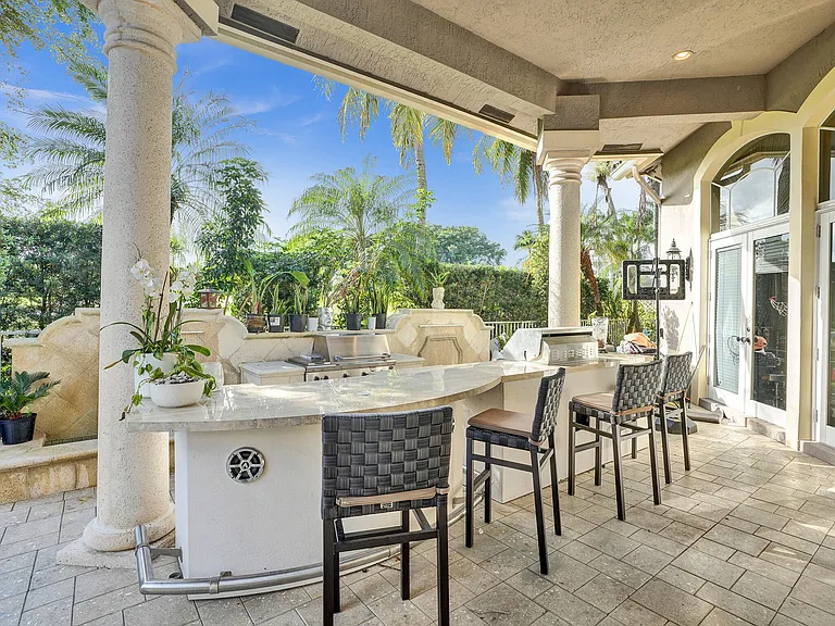 7988 Mandarin Dr — Photo 25