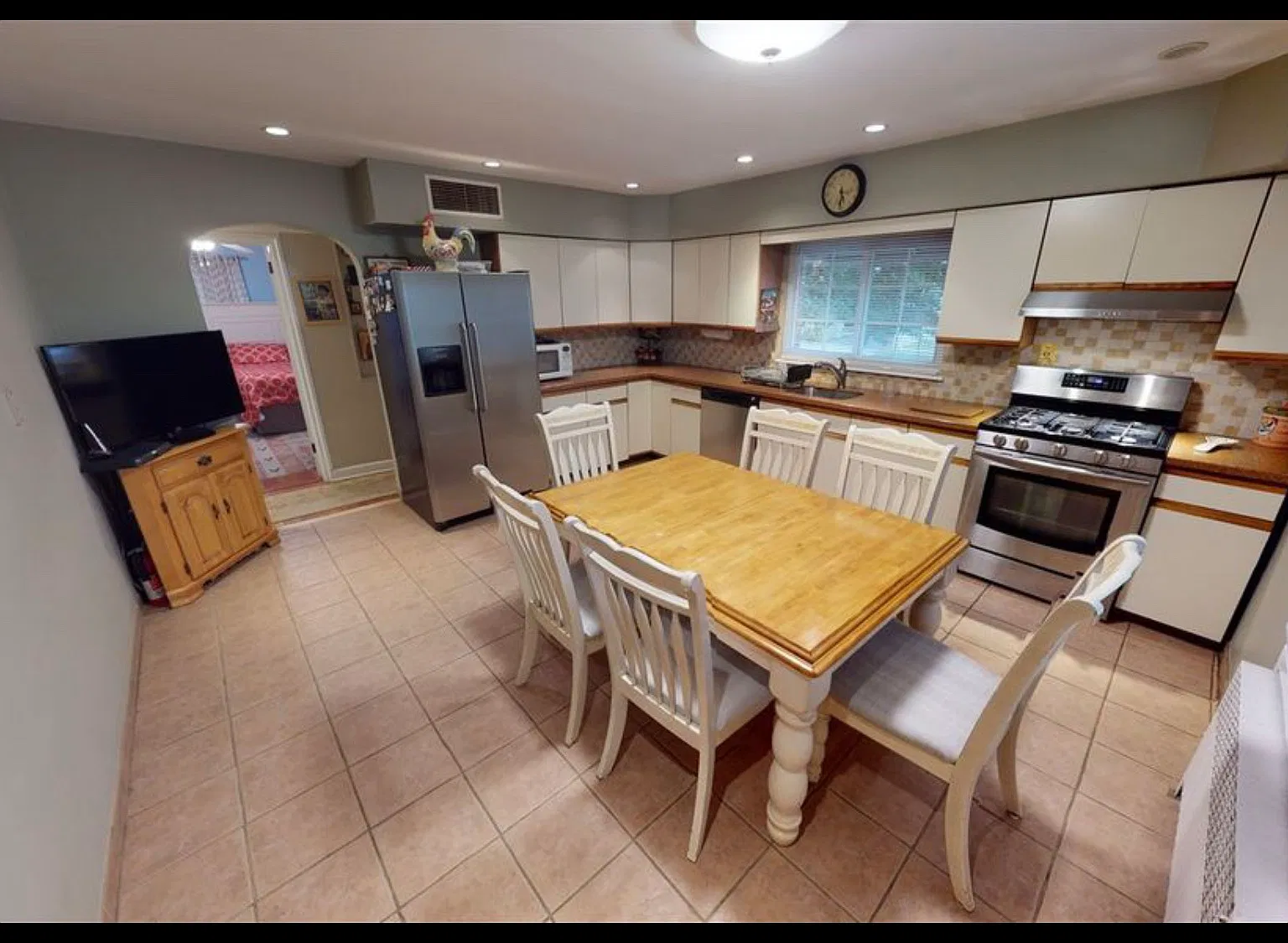 3 bed, 2000 sqft, $3,600 — Photo 3
