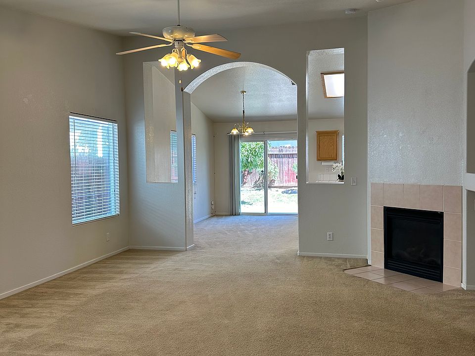 1st image of 4840 Broderick Way