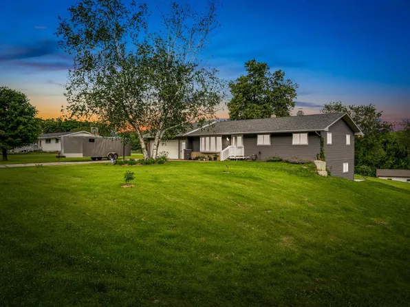 W24646 Park ROAD, Trempealeau, WI 54661