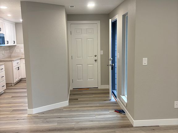 4th image of 7506 NE 55th St