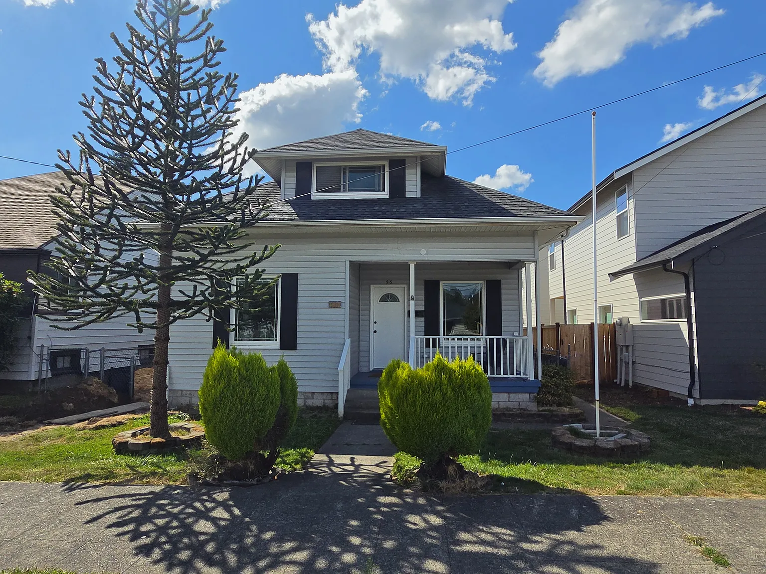4 bed, 1370 sqft, $3,200 — Photo 1