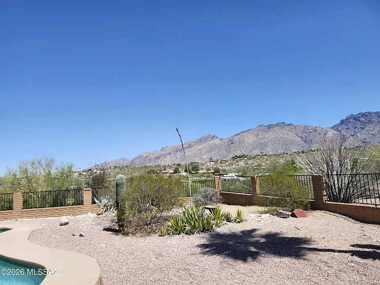 4841 N Paseo Presidio — Photo 29