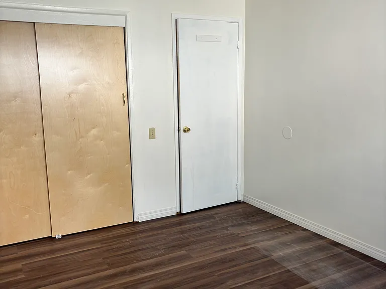 6829 Flora Ave #E — Photo 7