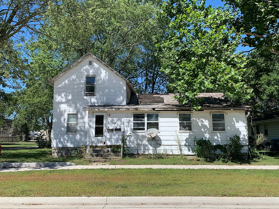 1st image of 319 W Cleary St
