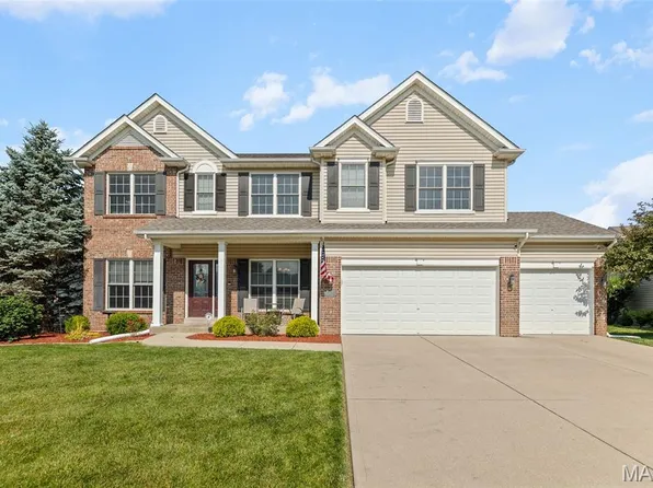 9308 Camfield Dr, Fairview Heights, IL 62208