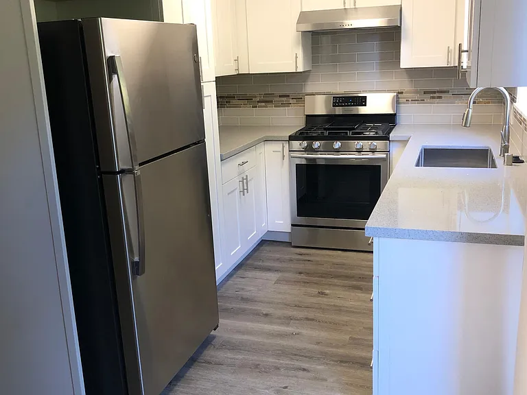 134 N Myrtle Ave #C — Photo 3