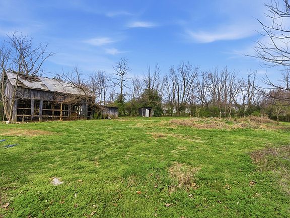 5th image of 464 Ecton Rd