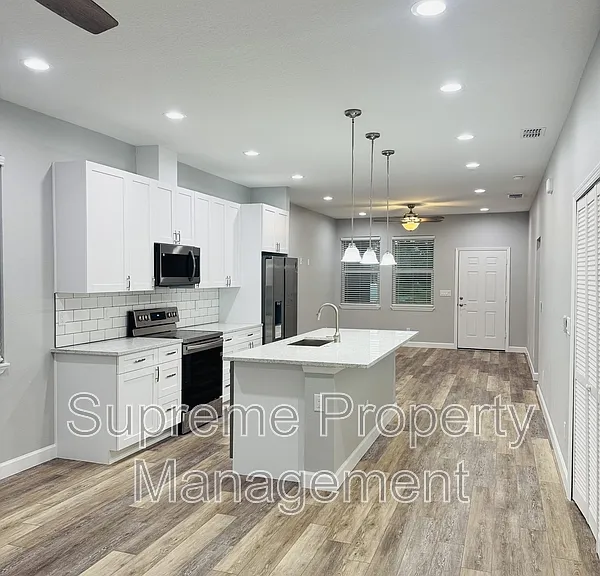 2604 N 29th St — Photo 5