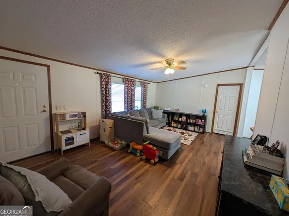 301 Cottonton Rd, Pittsview, AL 36871