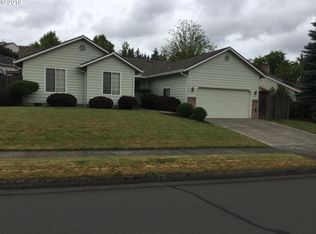 2875 SW Corbeth Ln, Troutdale, OR 97060